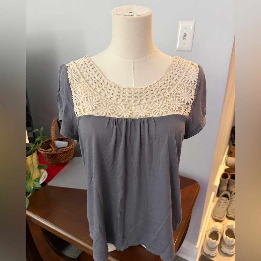 American Eagle Gray Crochet Top